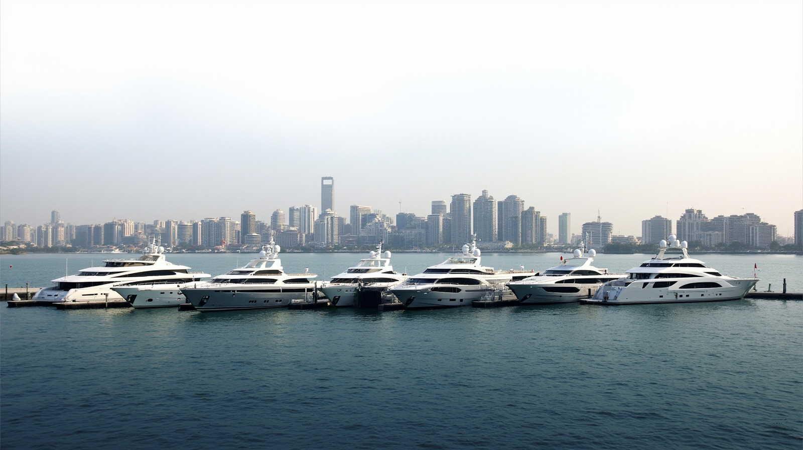 Zhuhai releases 2027 yacht development action plan: 400 new berths and 5 billion output value, Hong Kong shipowners will become the biggest winners?
